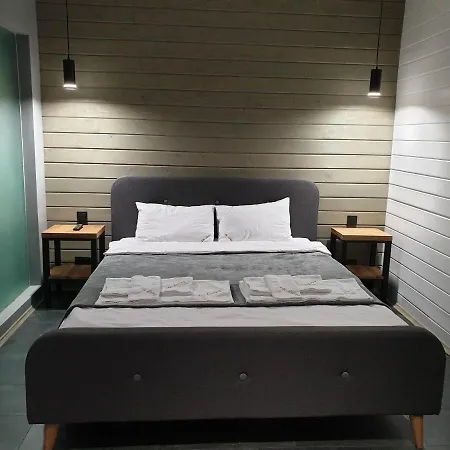 The Living Alpesi faház