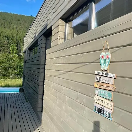 Chalet The Living